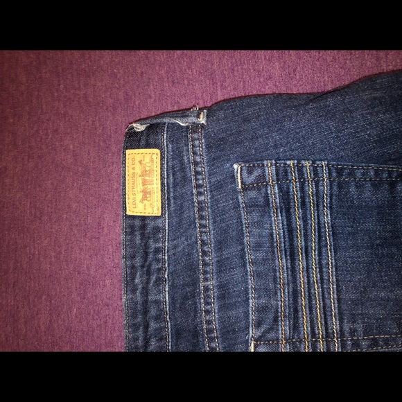 Women’s Levi Jean shorts - Picture 3 of 3